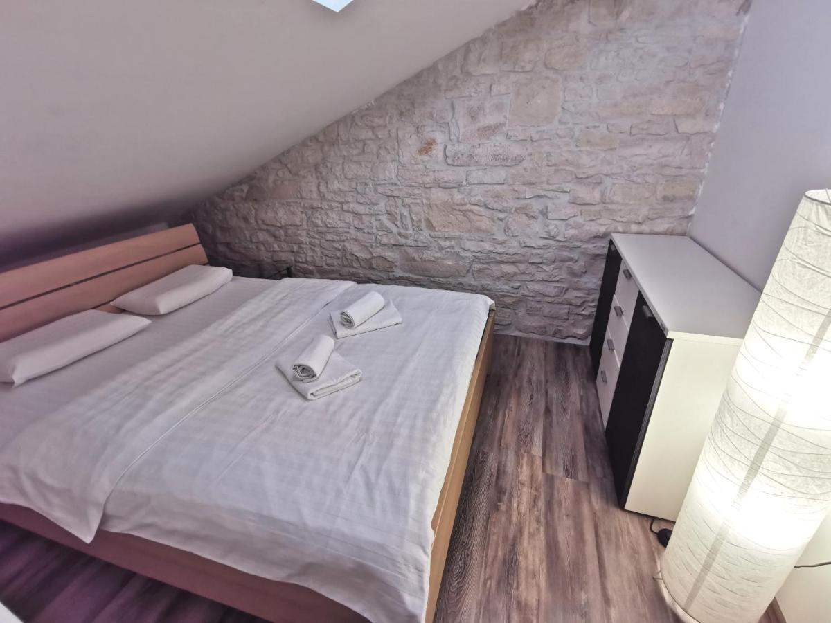 Apartment Dina Pula Zewnętrze zdjęcie